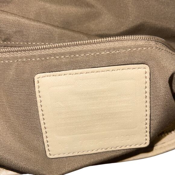 Coach Vintage Y2K Hobo Shoulder Handbag Moon Shaped Ivory Pebble Leather K0751 - Picture 6 of 7